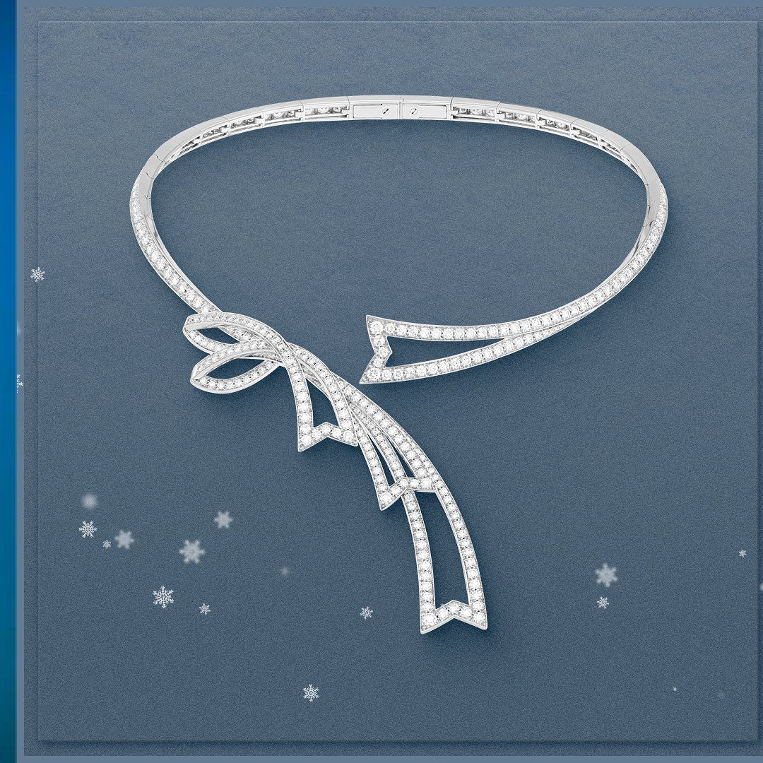 Rakul Preet sporting Amaris's diamond choker and Van Cleef & Arpel's diamond choker